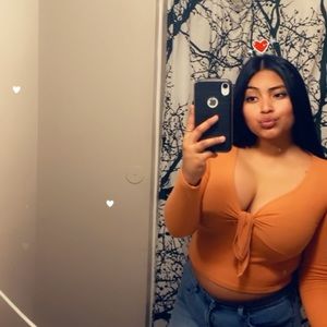 Meet your Posher, Esmeralda